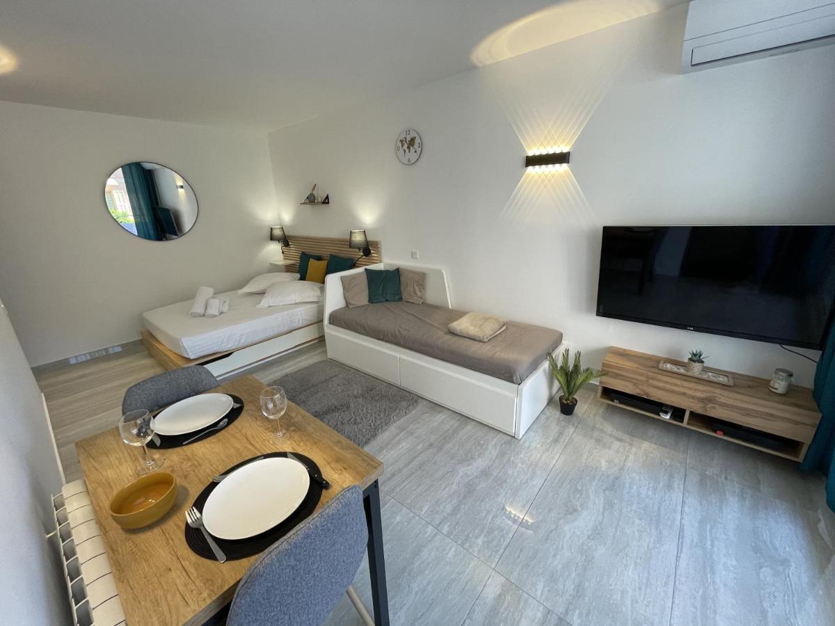 Chaleureux Studio, 200M De La Plage, Parking, Wifi Roquebrune-Cap-Martin Eksteriør billede